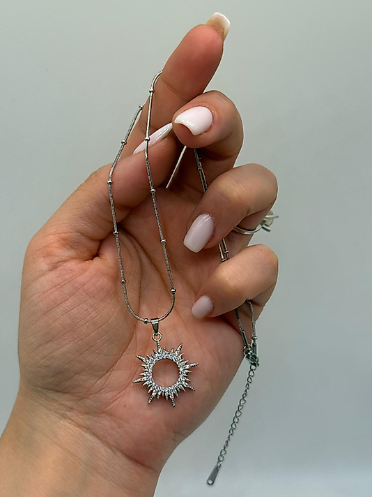 Güneş Figürlü Taşlı Kolye