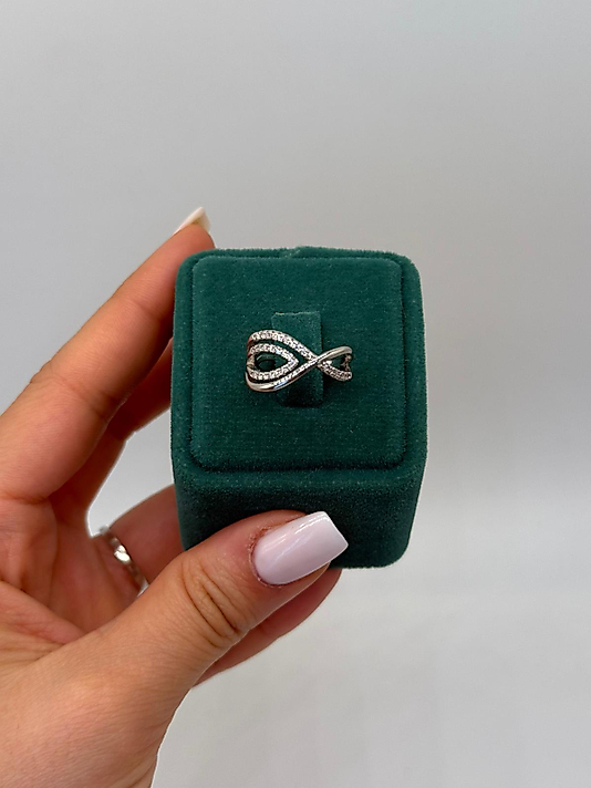 Xuping Sonsuz Işıltı Taşlı Yüzük