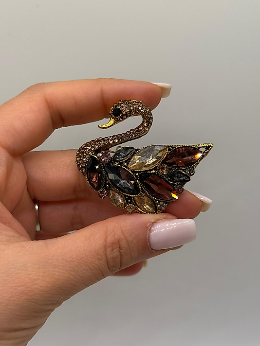 Zirkon Taşlı Çok Renkli Kuğu Figürlü Broş