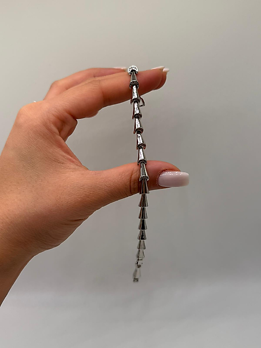 XUPİNG Sivri Detaylı VIP Çelik Bileklik – Gümüş Renk