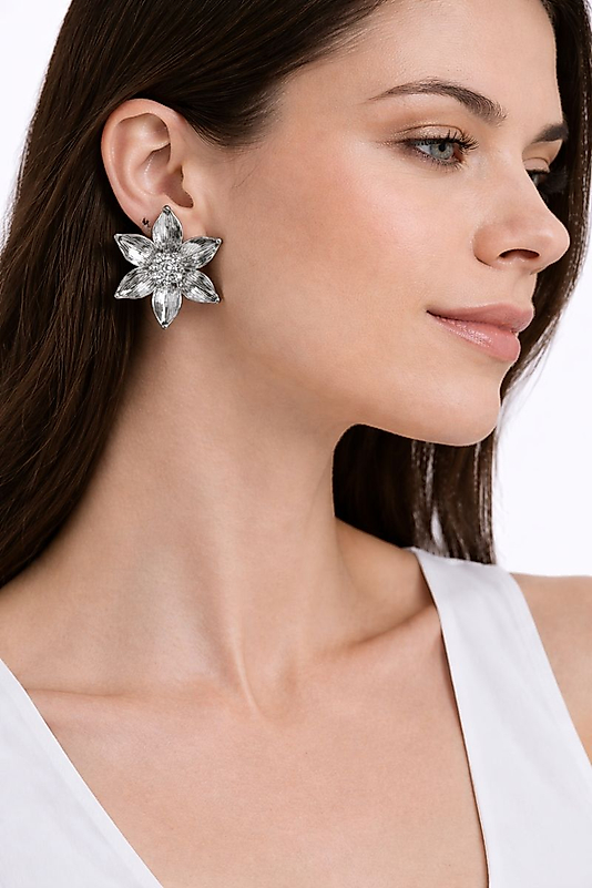 Gümüş Dokulu Çiçek Form Kadın Küpe