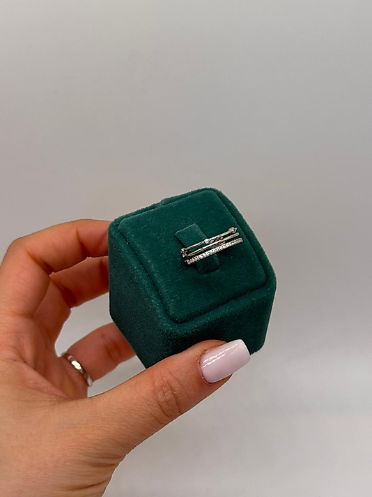 Xuping Üç Sıralı Minimal Taşlı Yüzük