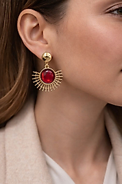 Kırmızı Taşlı Güneş Form Sallantılı VIP Çelik Küpe – 14K Altın Renk