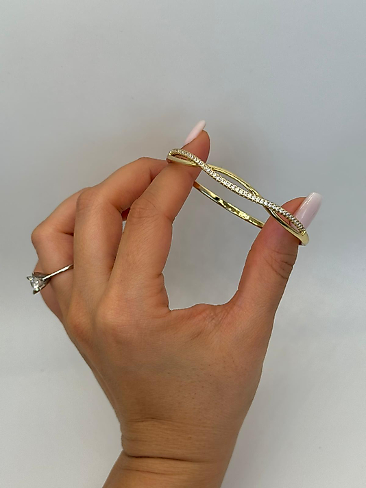 Xuping Taşlı Dalga Formlu Altın Renk Kelepçe