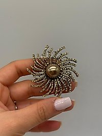 Zirkon Taşlı Spiral Form İnci Merkezli Vintage Broş