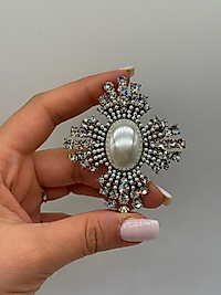 Zirkon Taşlı İnci Detaylı Gösterişli Klasik Broş