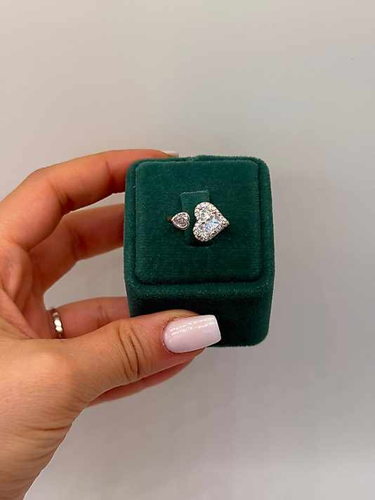 Xuping Asimetrik Kalp & Kare Taşlı Yüzük