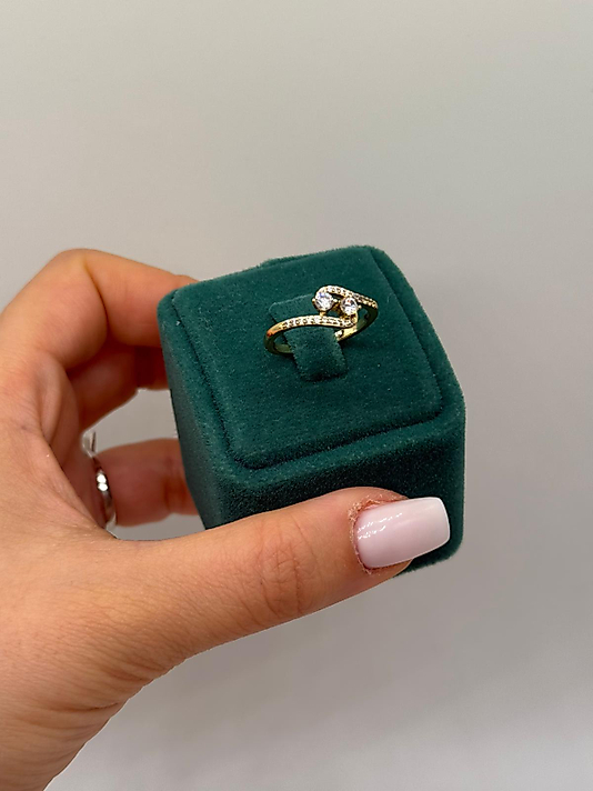 Xuping Zarif Bağ Detaylı Taşlı Yüzük