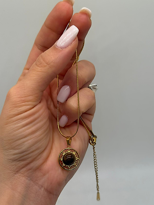 Güneş Motifli Doğal Taş Çelik Kolye