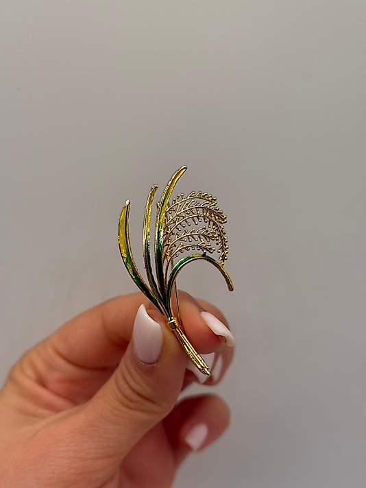Altın Renk Yeşil Mine Detaylı Yaprak Figürlü Broş