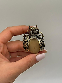 Doğal Taş Gövdeli Antik Gold Böcek Broş