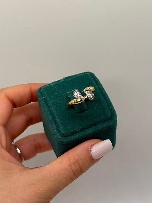 Zarif Kıvrım Form Küpe