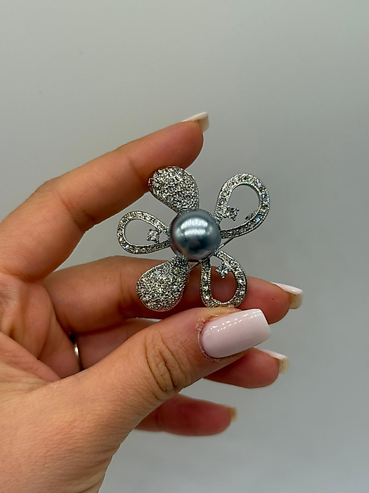 Zirkon Taşlı İnci Detaylı Çiçek Broş