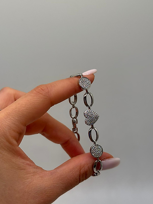 Kalp Detaylı Yuvarlak Zirkon Taşlı Xuping VIP Çelik Gümüş Renk Kadın Bileklik