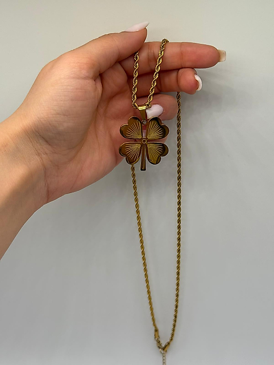 Çelik Yonca Figürlü Burgulu Zincir Kolye – Gold Renk