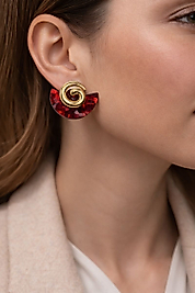 Spiral Detaylı Kırmızı Taşlı VIP Çelik Küpe