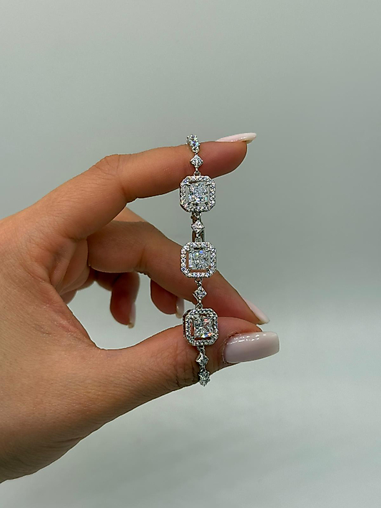 XUPİNG Baget Taşlı VIP Çelik Kare Bileklik – Gümüş Renk