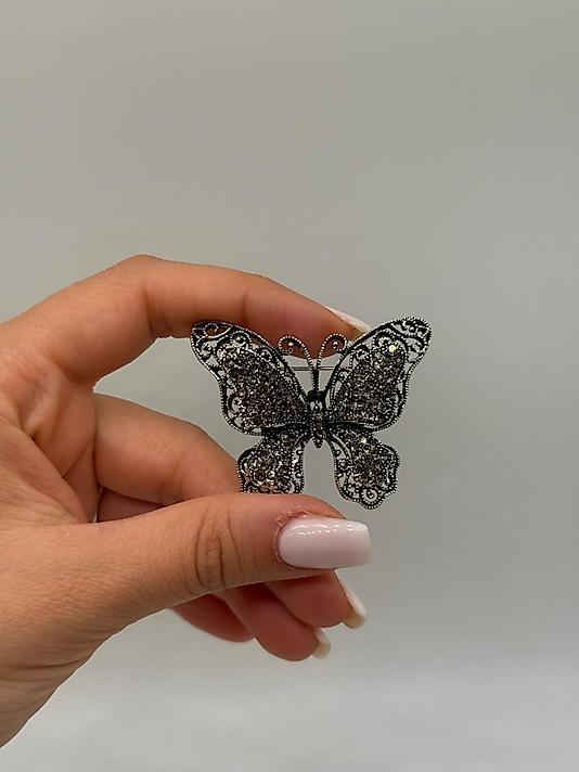 Gümüş Tonlu Taşlı Kelebek Broş