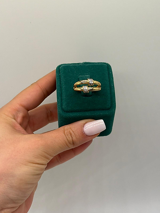 Çift Bant Taşlı Gold Yüzük