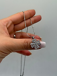 Şans Sembolü Dört Yapraklı Çiçek Kolye