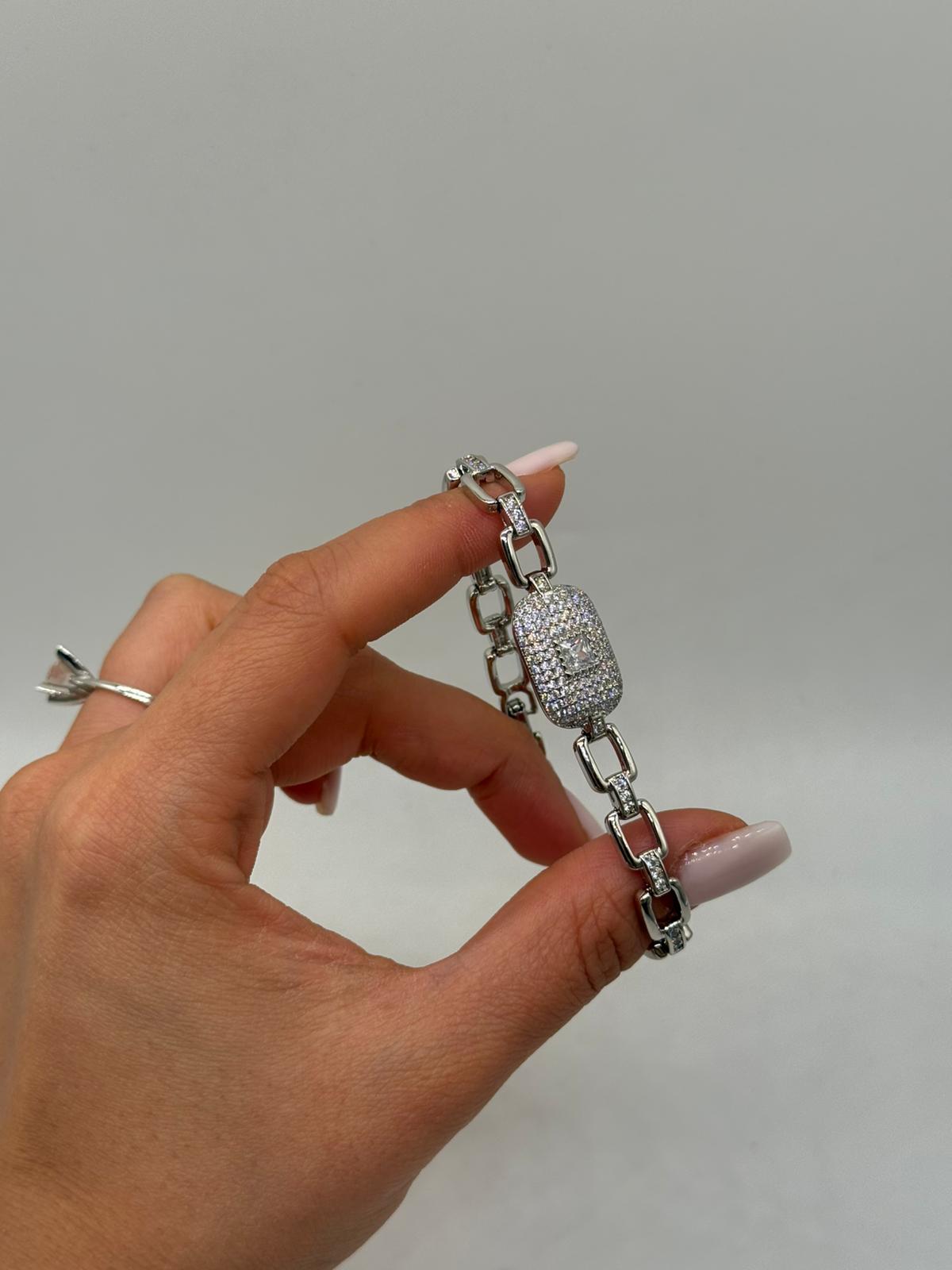 XUPİNG Baget Zirkon Merkezli VIP Çelik Bileklik – Gümüş Renk