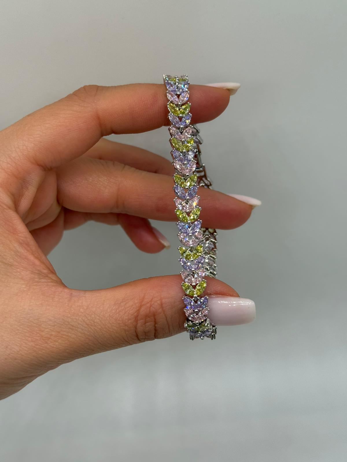 Xuping Gümüş Renk Çok Taşlı Yaprak Desen Bileklik